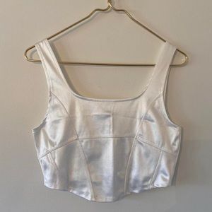 Divided shiny white tank🤍